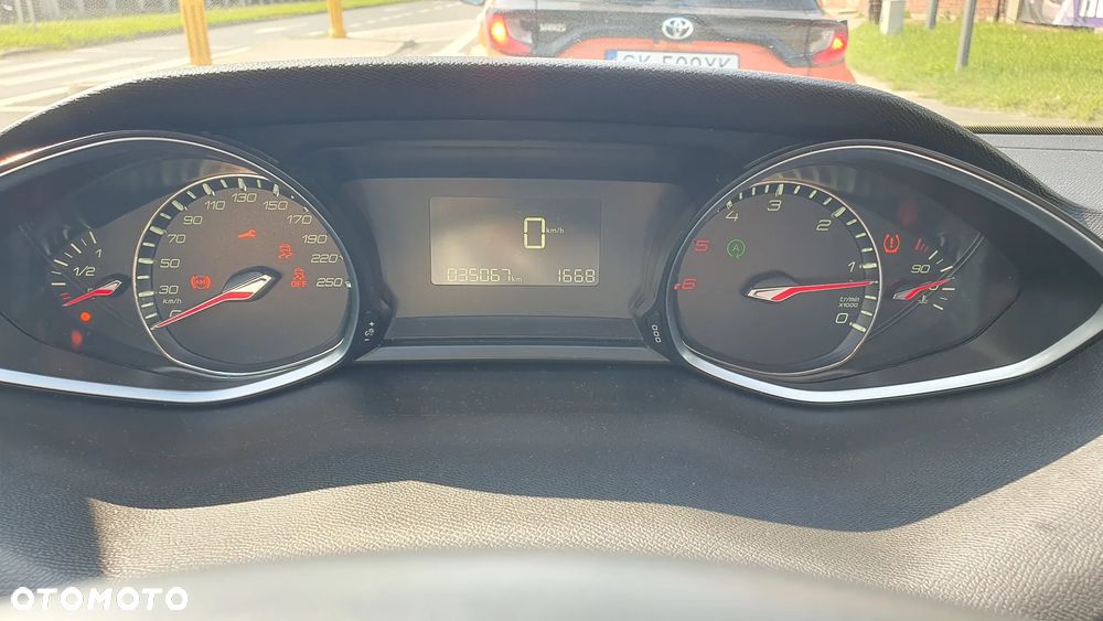Peugeot 308 1.5 BlueHDi Allure Pack S&S - 21