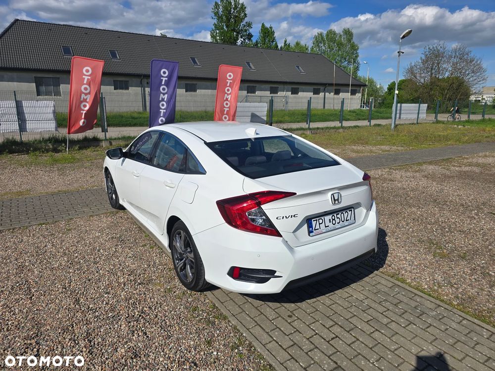 Honda Civic 1.5 T Elegance CVT - 9