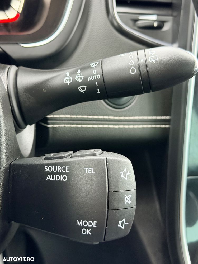 Renault Scenic ENERGY TCe 130 BOSE EDITION - 27