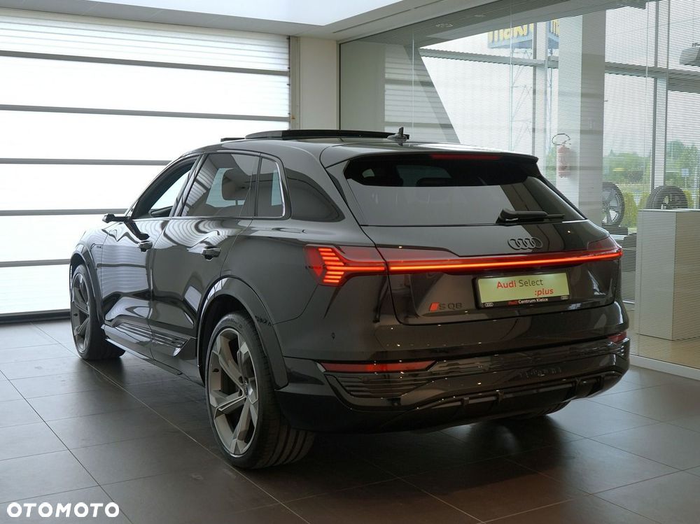 Audi SQ8 e-tron - 3