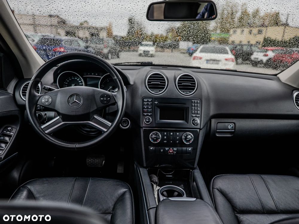 Mercedes-Benz ML - 17