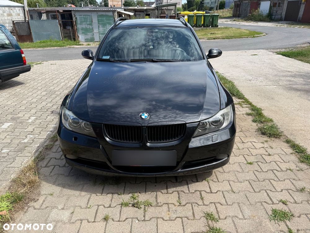 BMW Seria 3 318i - 4