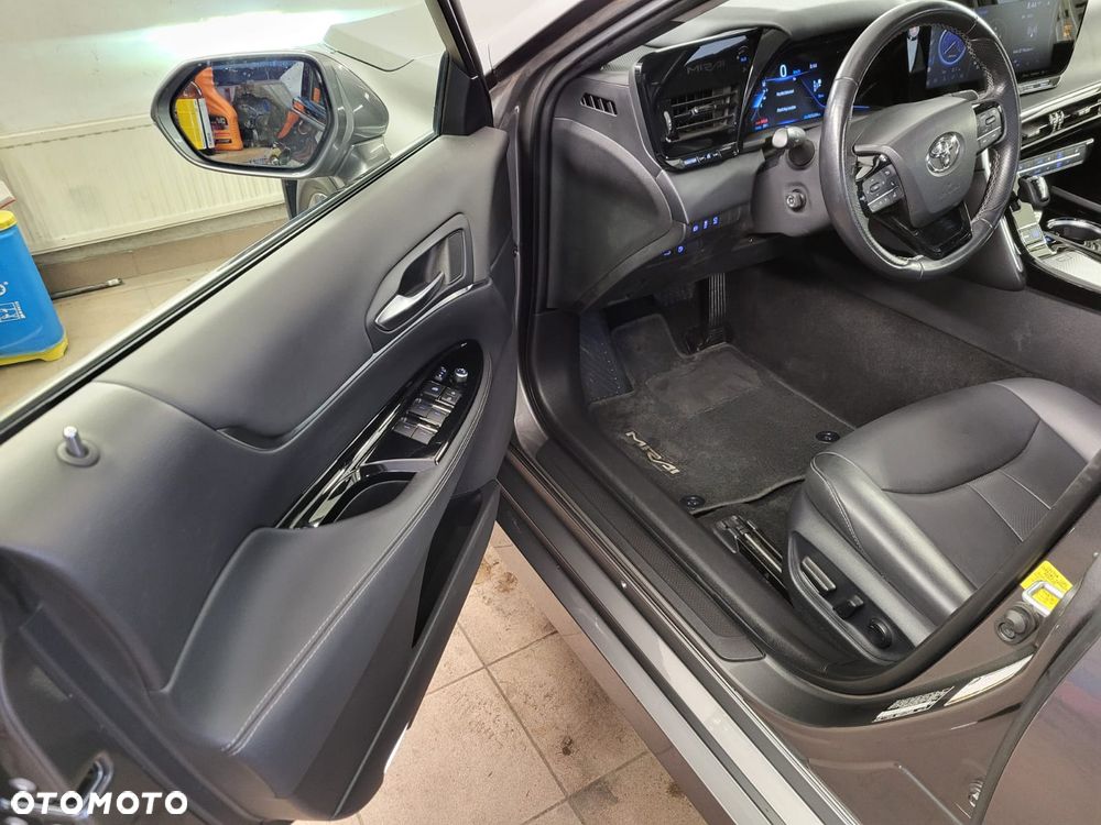 Toyota Mirai Advanced - 12
