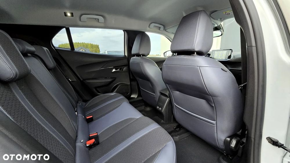 Peugeot 2008 1.2 PureTech Allure Pack S&S - 32