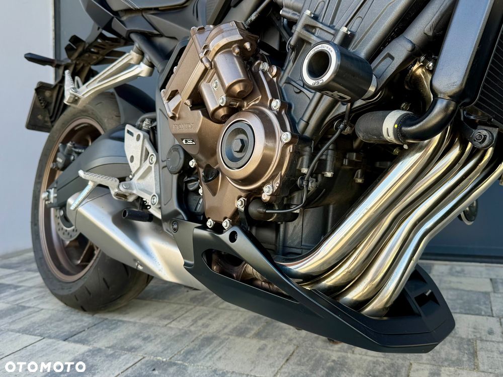 Honda CB - 16