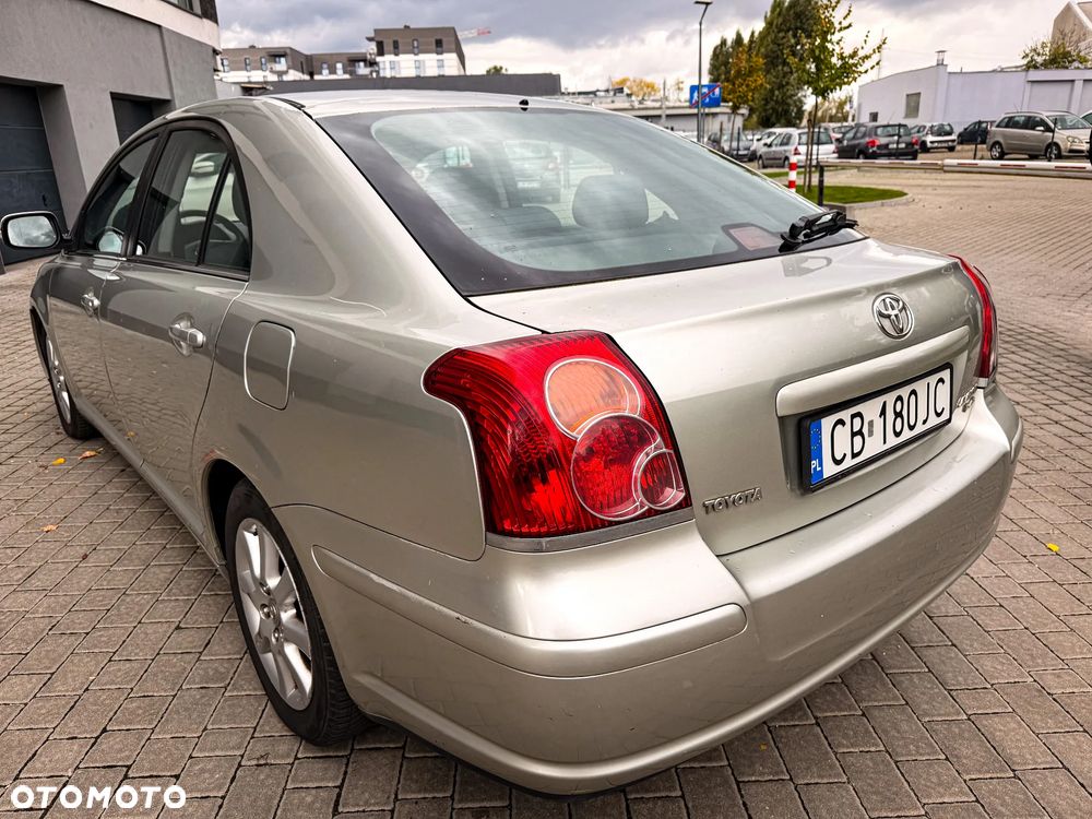 Toyota Avensis 2006 photo 5