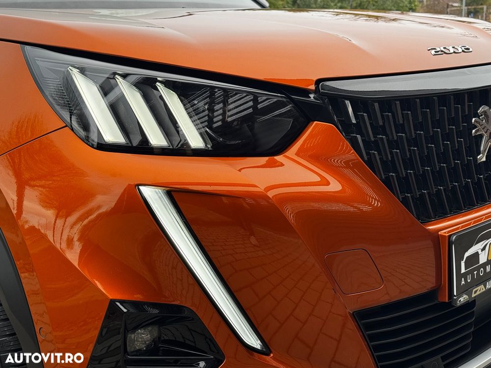 Peugeot 2008 PureTech 130 EAT8 GT - 31