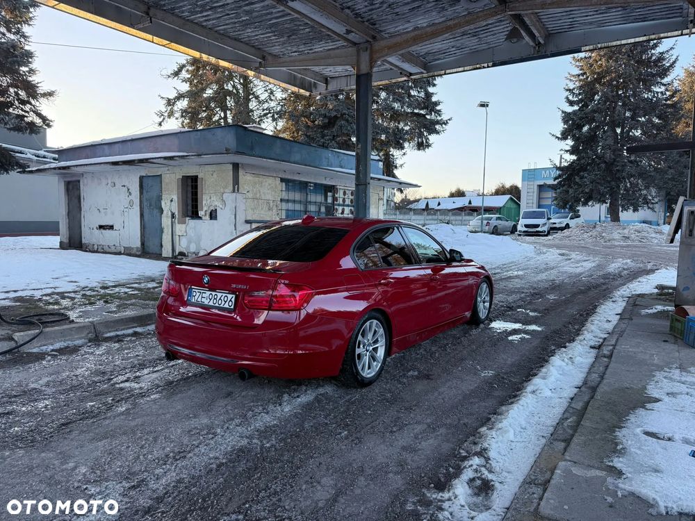 BMW Seria 3 335i Sport Line - 4