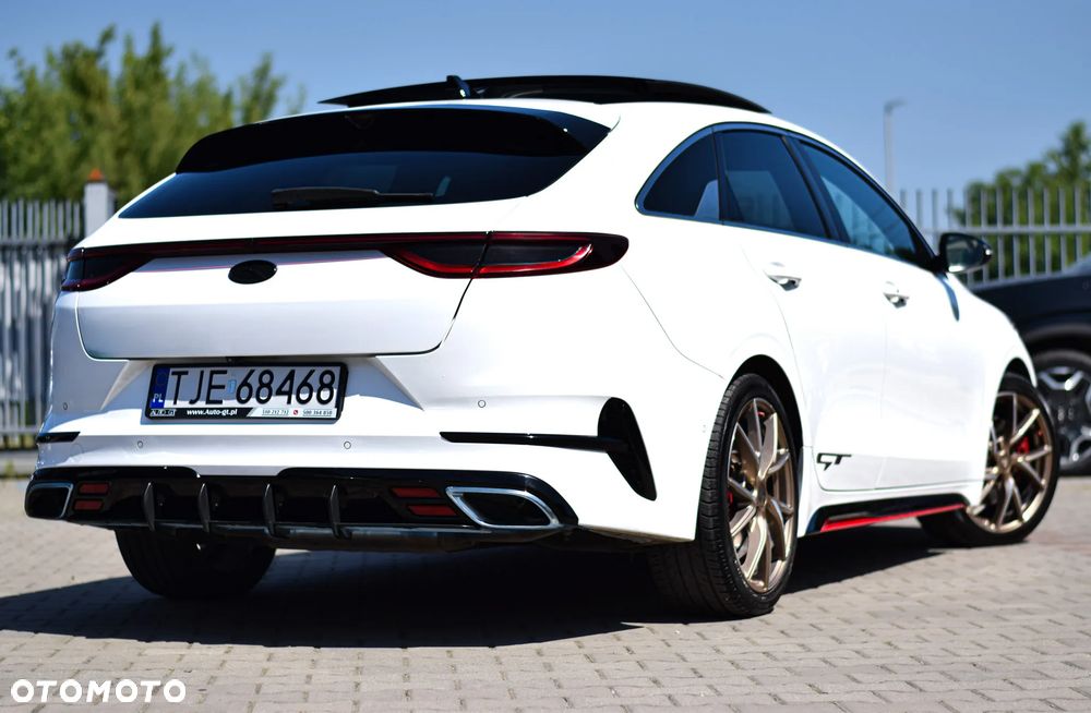 Kia ProCeed 1.6 T-GDI GT DCT - 36