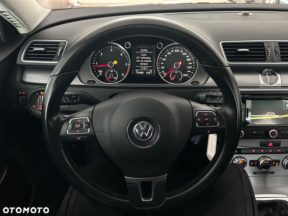 Volkswagen Passat Variant 1.6 TDI (BlueMotion Technology) Comfortline - 30