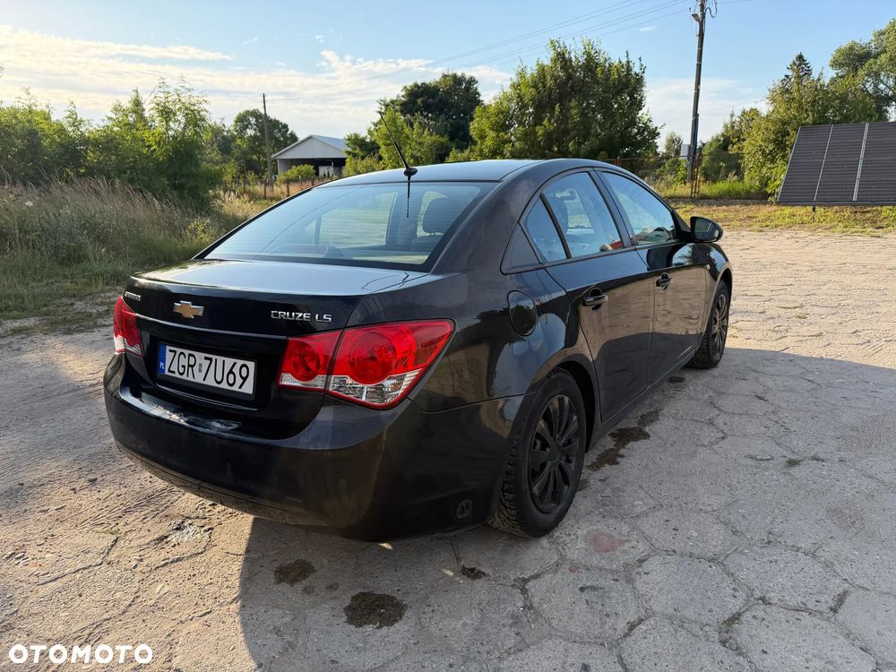 Chevrolet Cruze 1.6 LS - 5