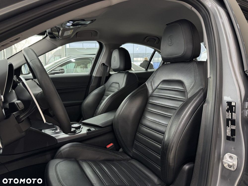 Alfa Romeo Giulia 2.0 Turbo Veloce Q4 - 10