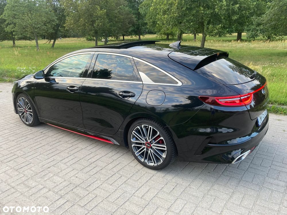 Kia ProCeed 1.6 T-GDI GT DCT - 13