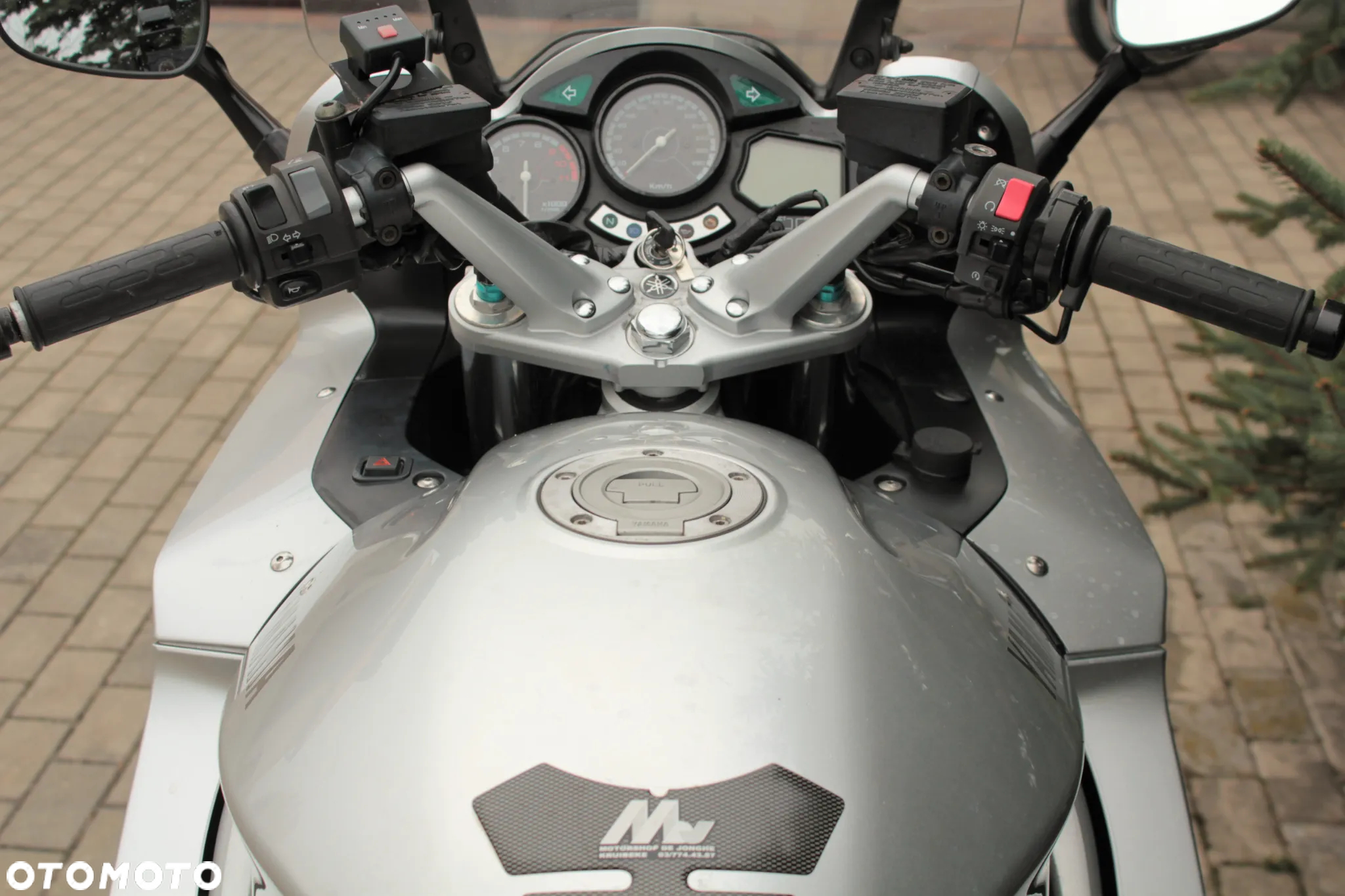 Yamaha FJR - 14