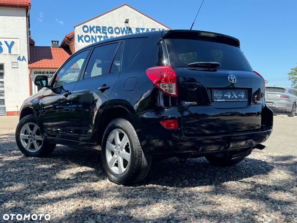 Toyota RAV4 - 10