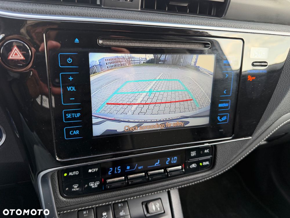 Toyota Auris 1.8 Executive - 12