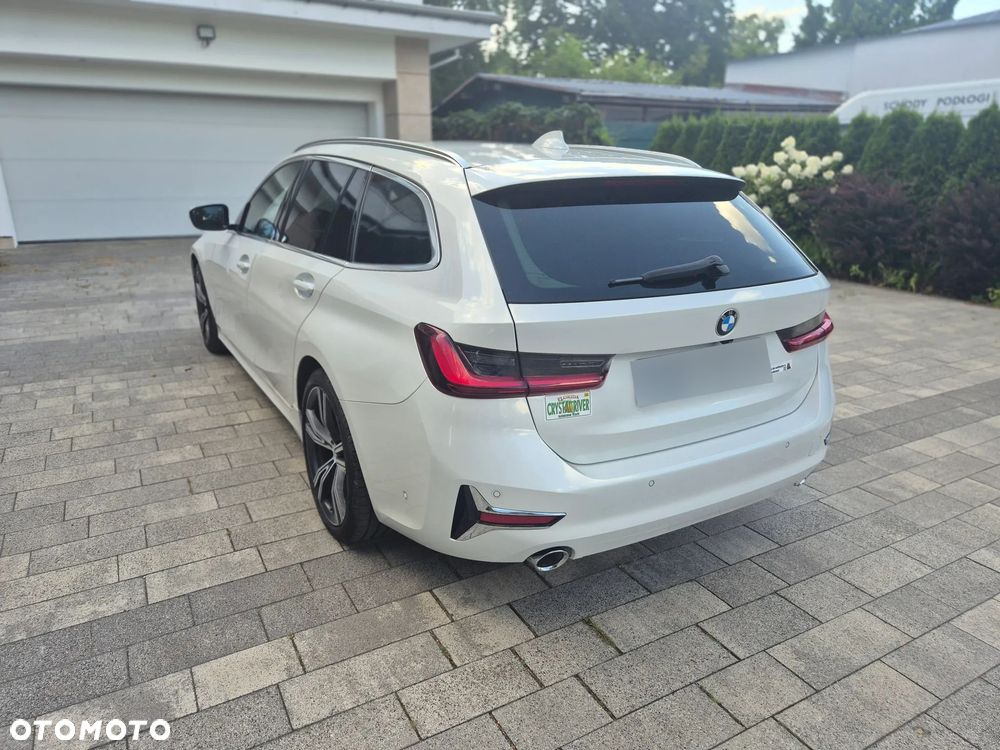 BMW Seria 3 320d MHEV Luxury Line - 24