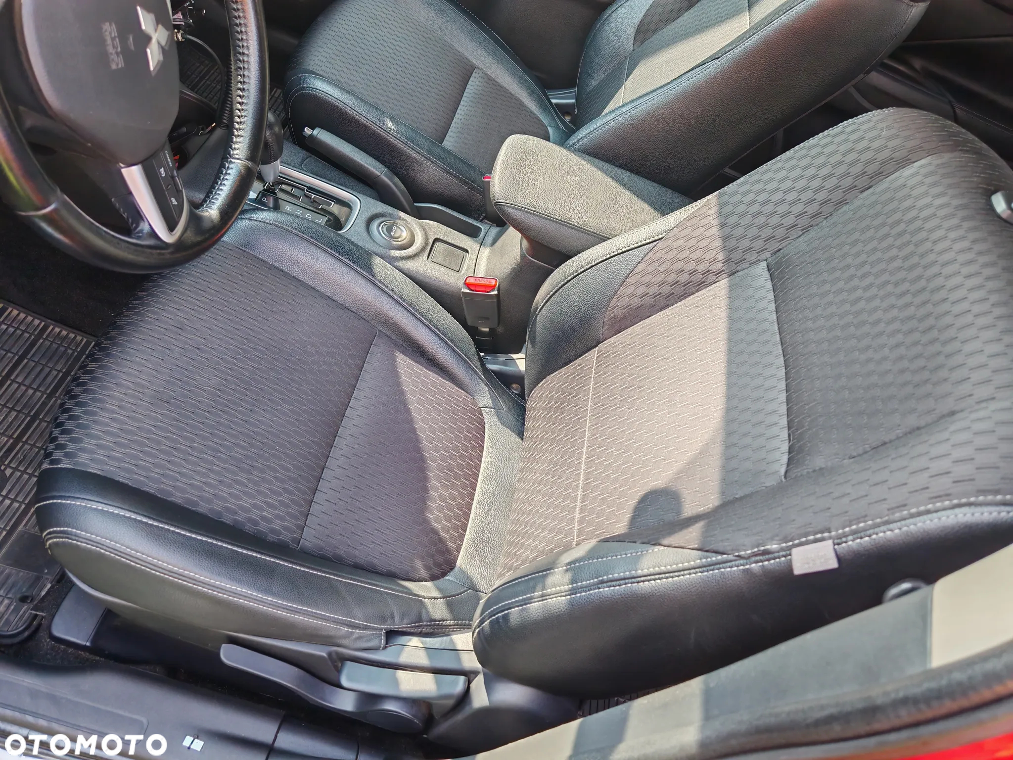 Mitsubishi Outlander 2.2 DID Intense + 4WD - 24