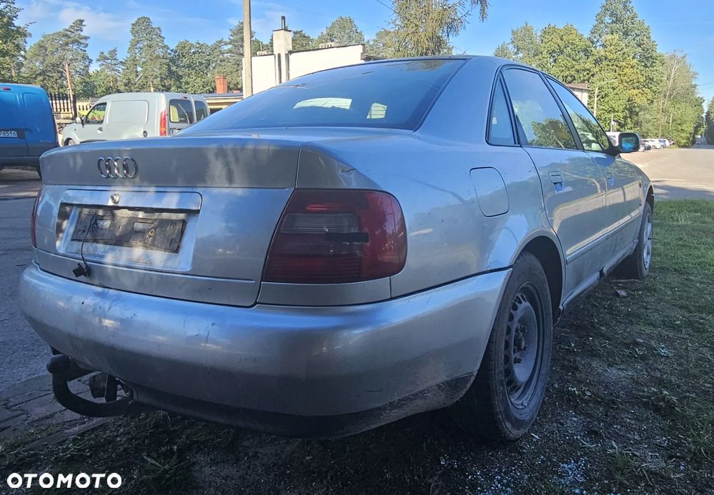 AUDI A4 B5 pojazd na części: maska, zderzak, drzwi, szyby, lusterka, chłodnica ... - 8