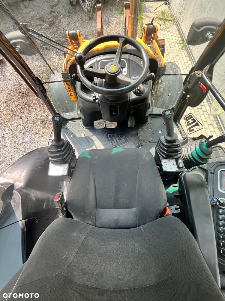 JCB 3CX - 5