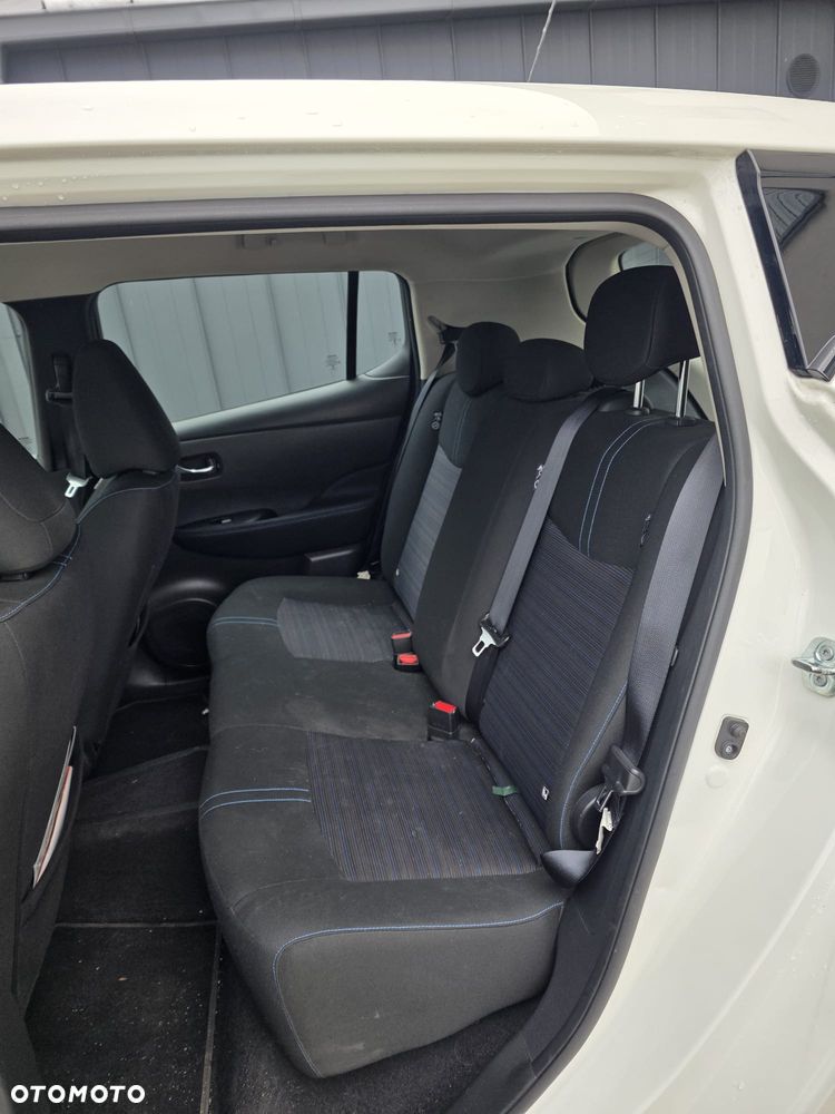 Nissan Leaf 40kWh Acenta - 11