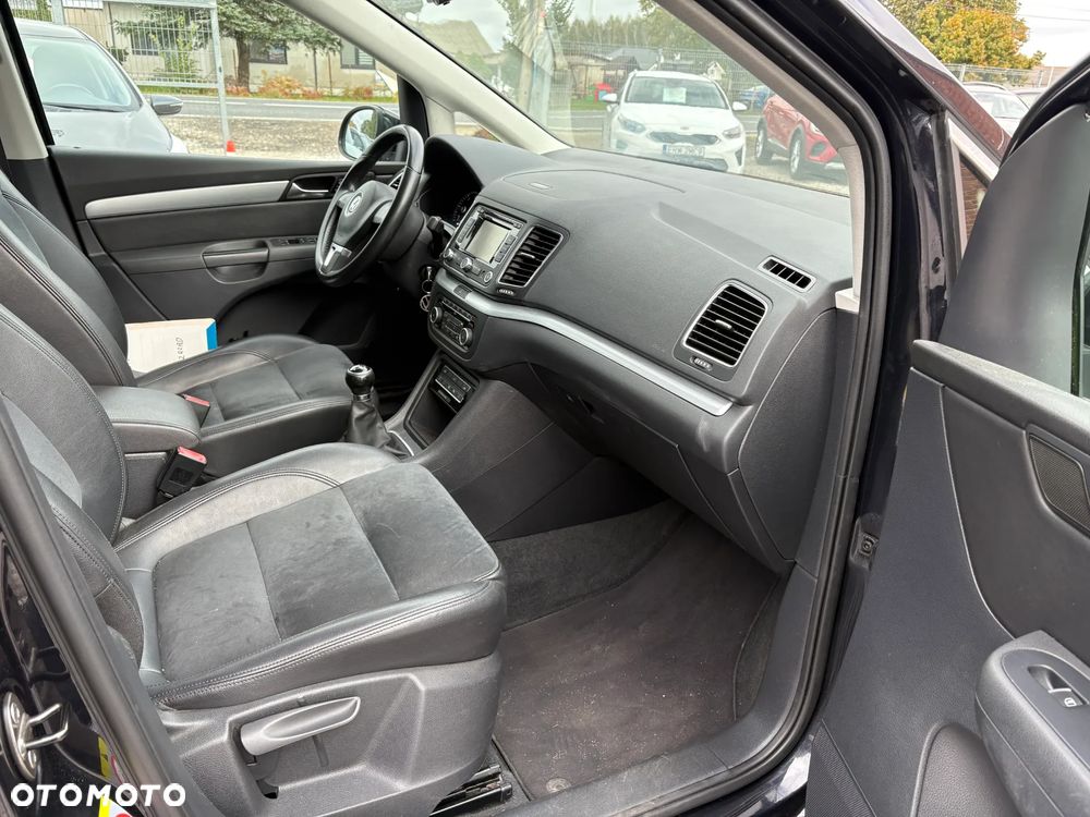 Volkswagen Sharan 2.0 TDI 4MOTION Blue Motion Life - 11