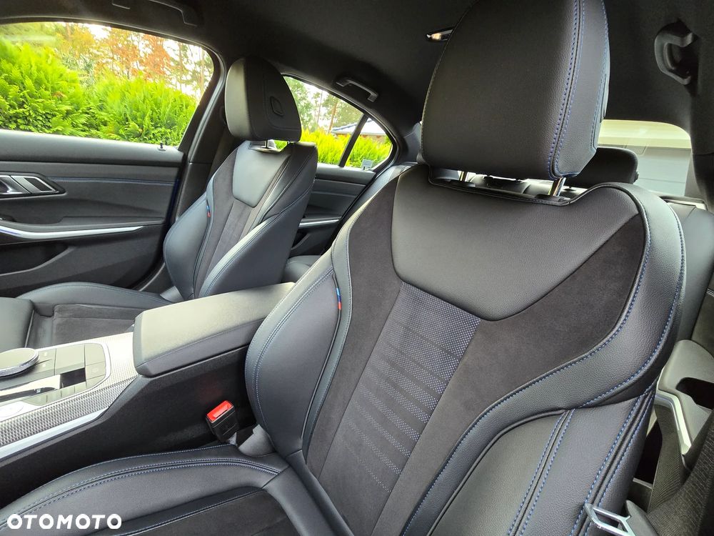 BMW Seria 3 330i M Sport sport - 16