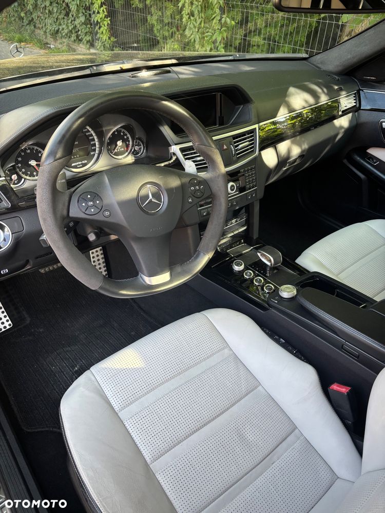 Mercedes-Benz AMG GT - 8