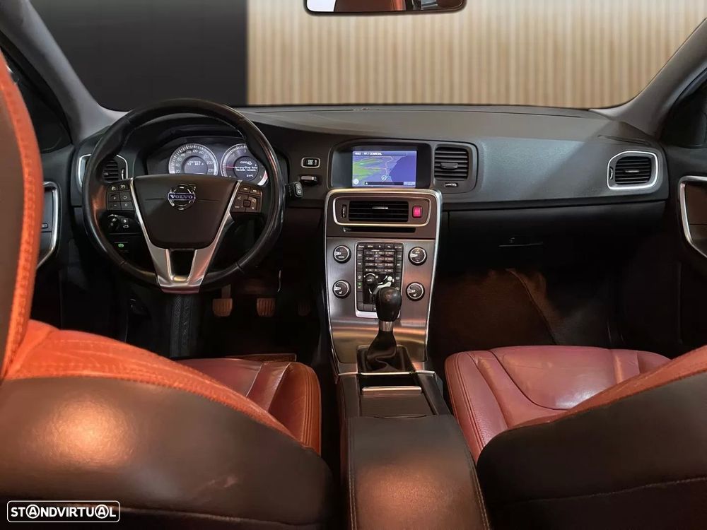 Volvo V60 D2 Summum - 8