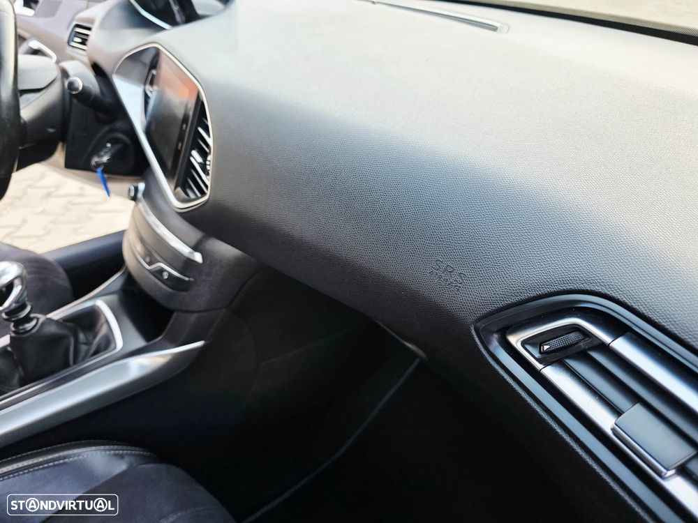 Peugeot 308 SW 1.6 e-HDi Allure - 17