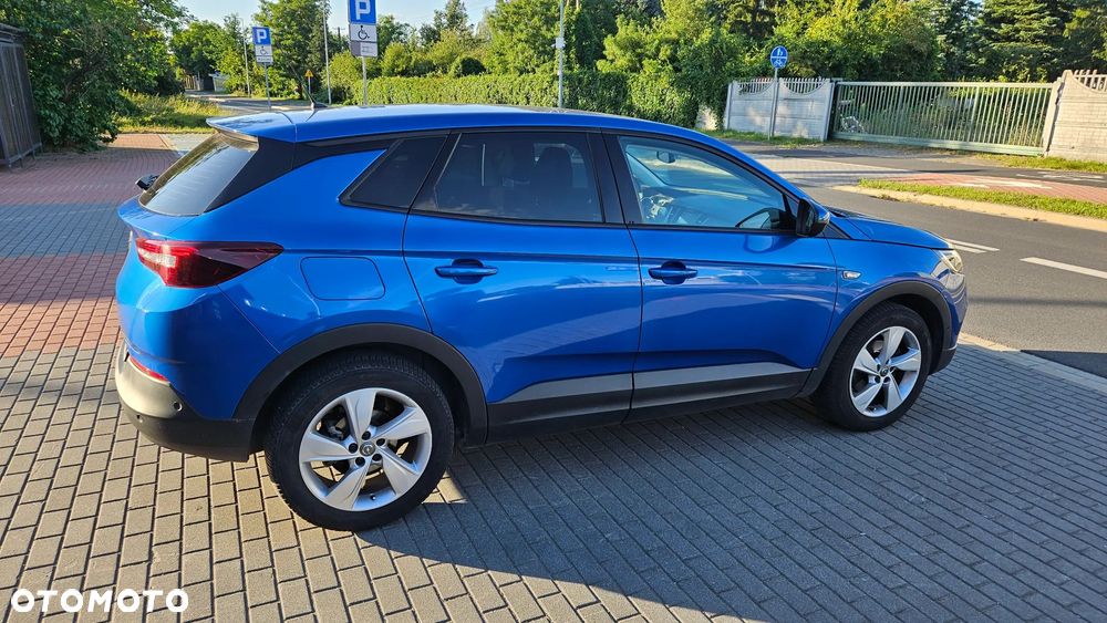 Opel Grandland X 1.2 T GPF Design&Tech S&S - 22