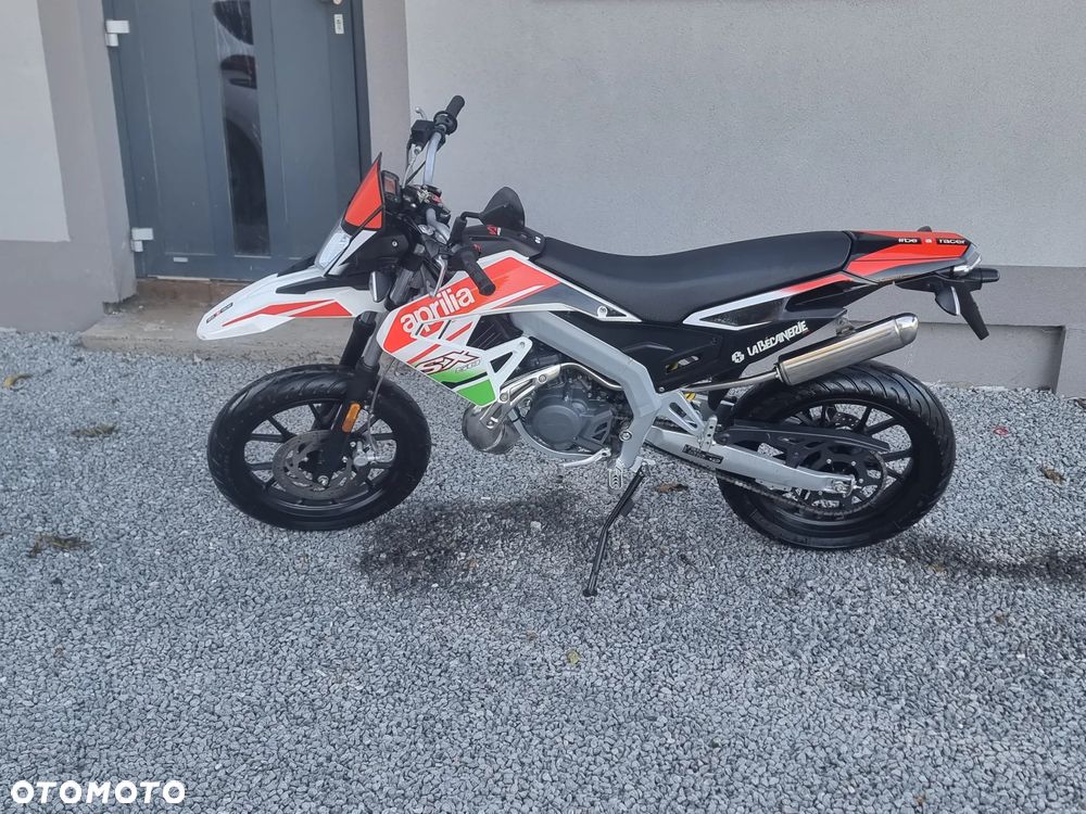 Aprilia SX - 12