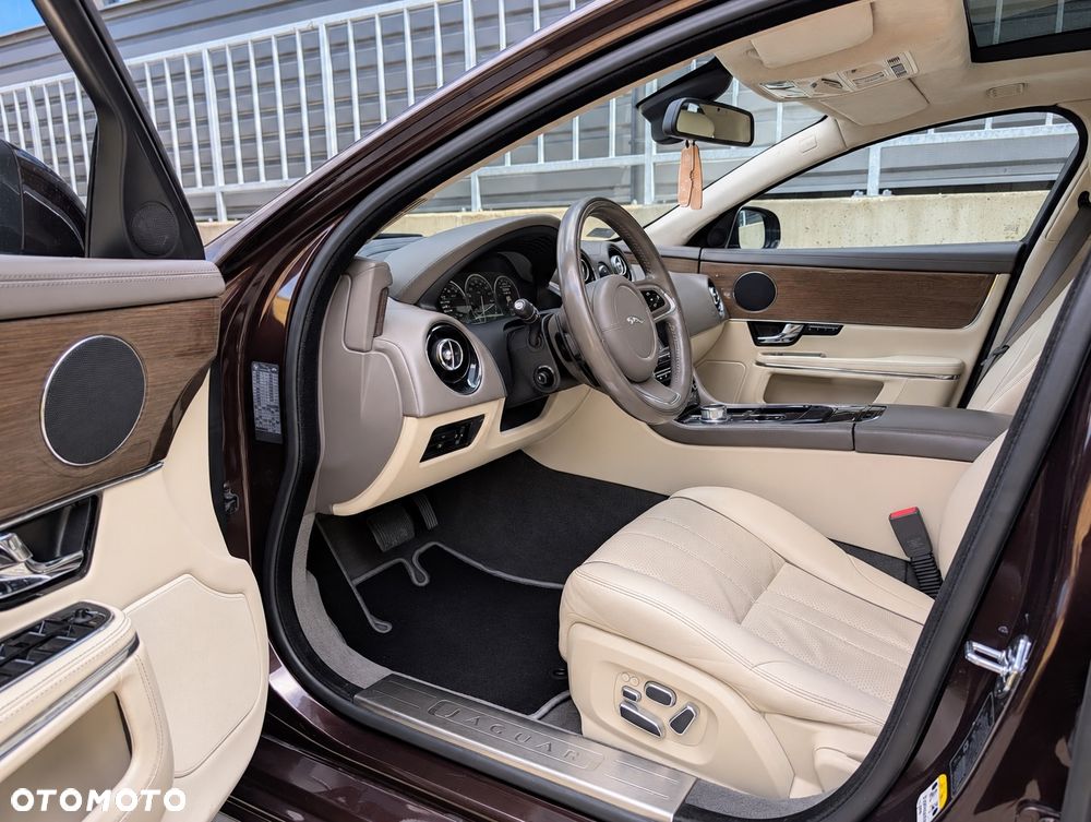 Jaguar Xj 2011 photo 5