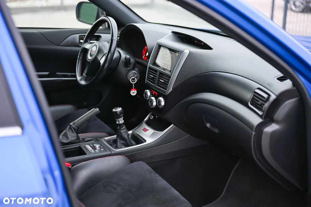 Subaru Impreza STI - 11