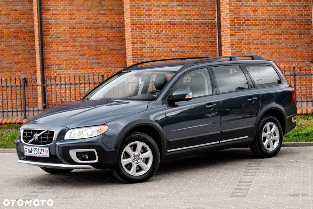 Volvo XC 70 D5 AWD Momentum - 6