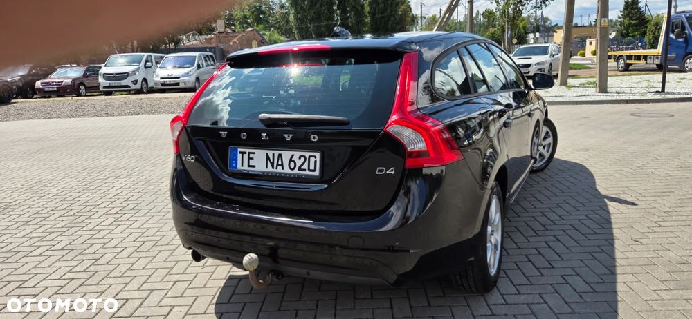 Volvo V60 D4 Geartronic Momentum - 14