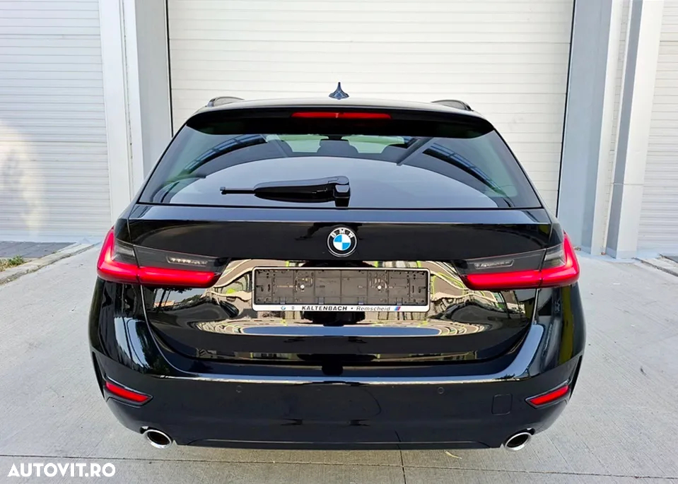 BMW Seria 3 320d Sport Line Shadow - 26