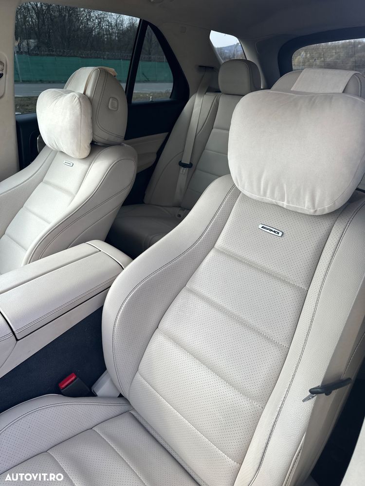 Mercedes-Benz GLE 300 d 4MATIC 9G-TRONIC AMG Line - 11