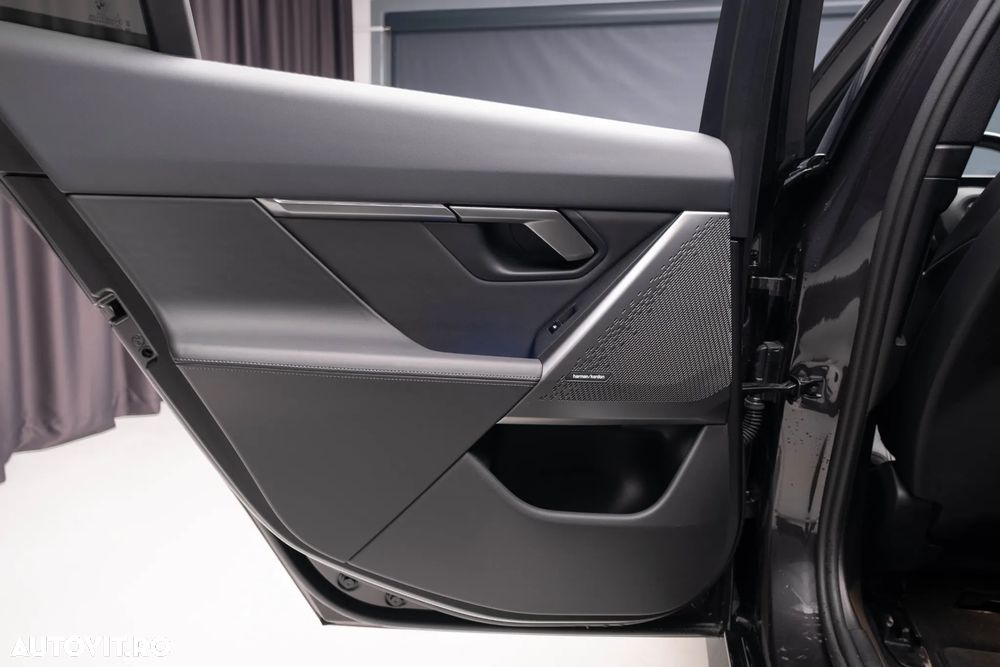 BMW Seria 5 520i Aut. - 32