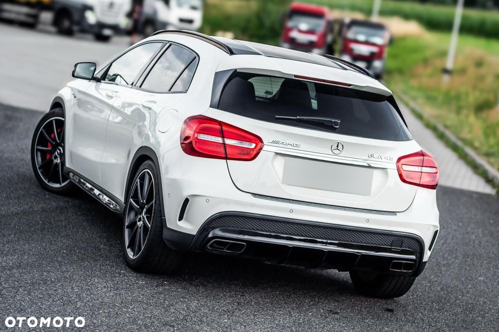 Mercedes-Benz GLA - 6