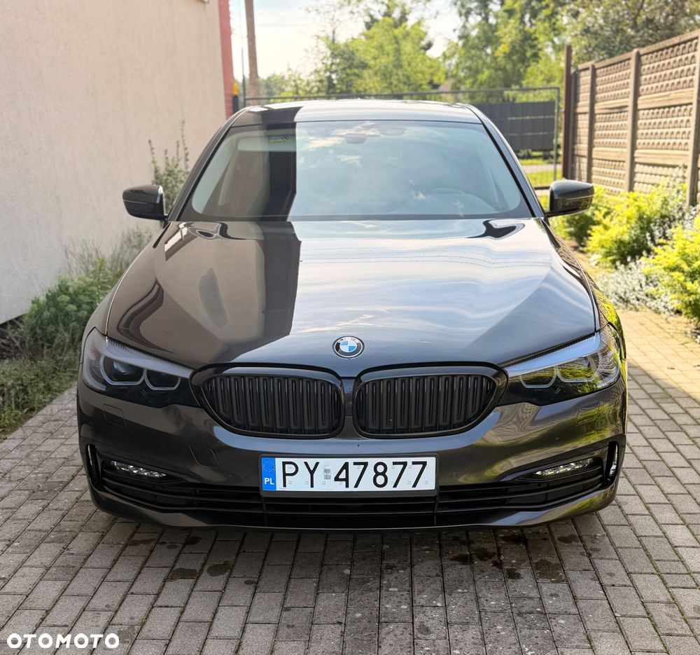 BMW Seria 5 520d Sport Line - 11