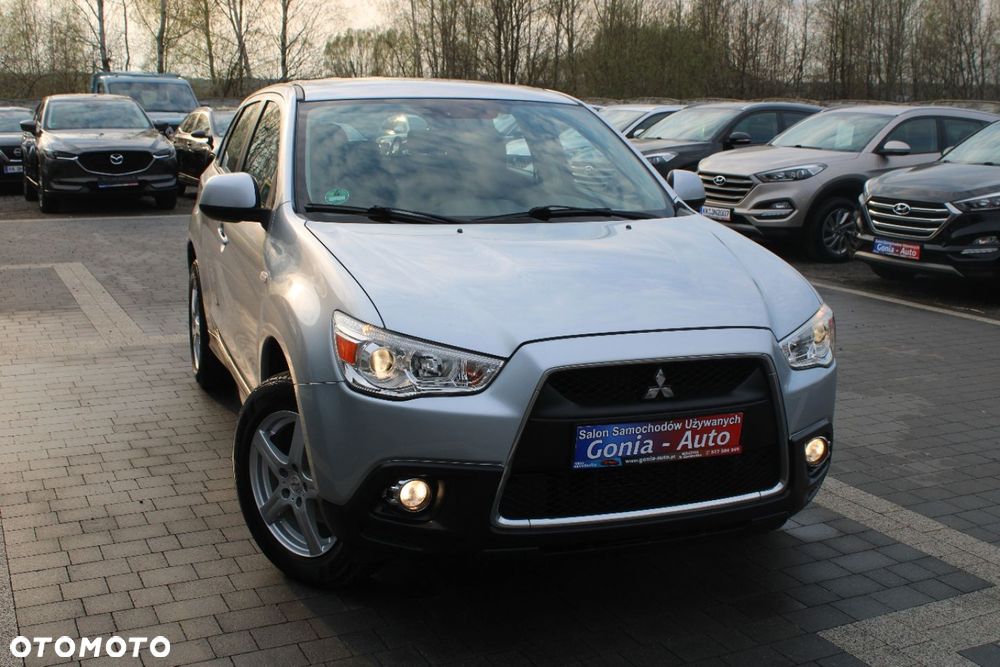 Mitsubishi ASX - 10