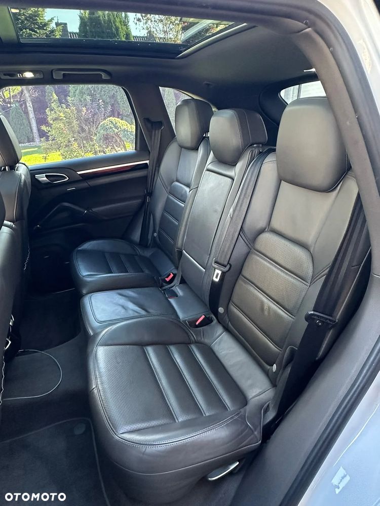 Porsche Cayenne Diesel Platinum Edition - 30