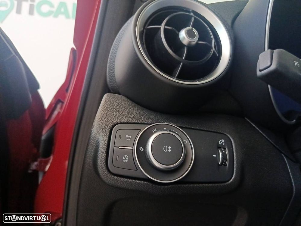 Alfa Romeo Giulia 2.2 D Veloce AT8 AWD — fotografia 14