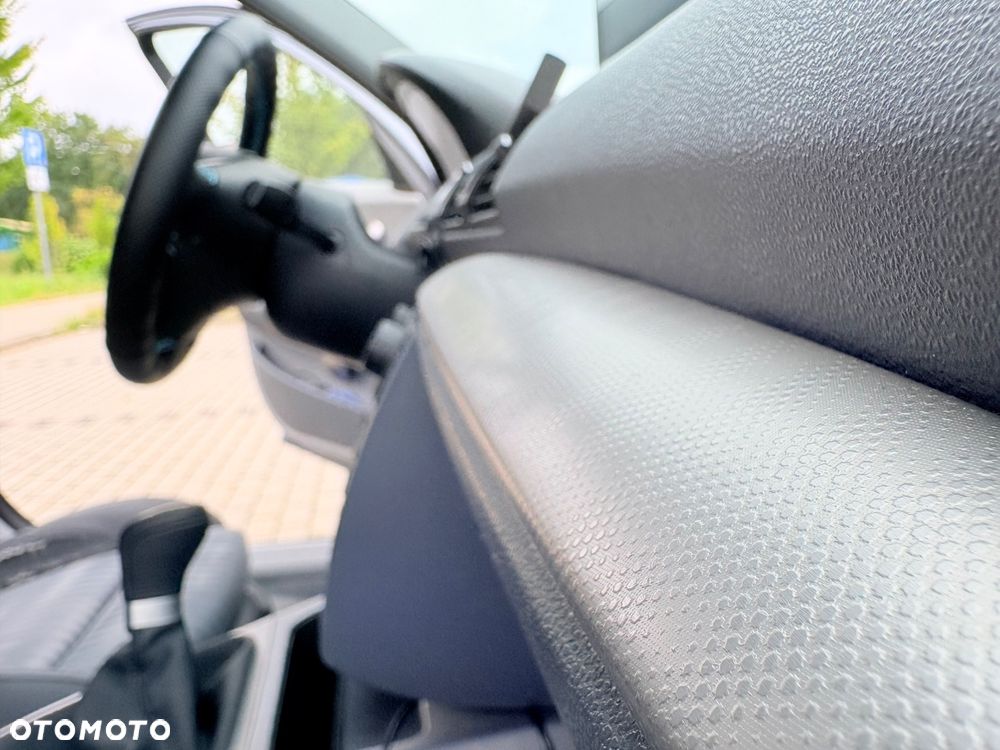 BMW Seria 1 120d - 19