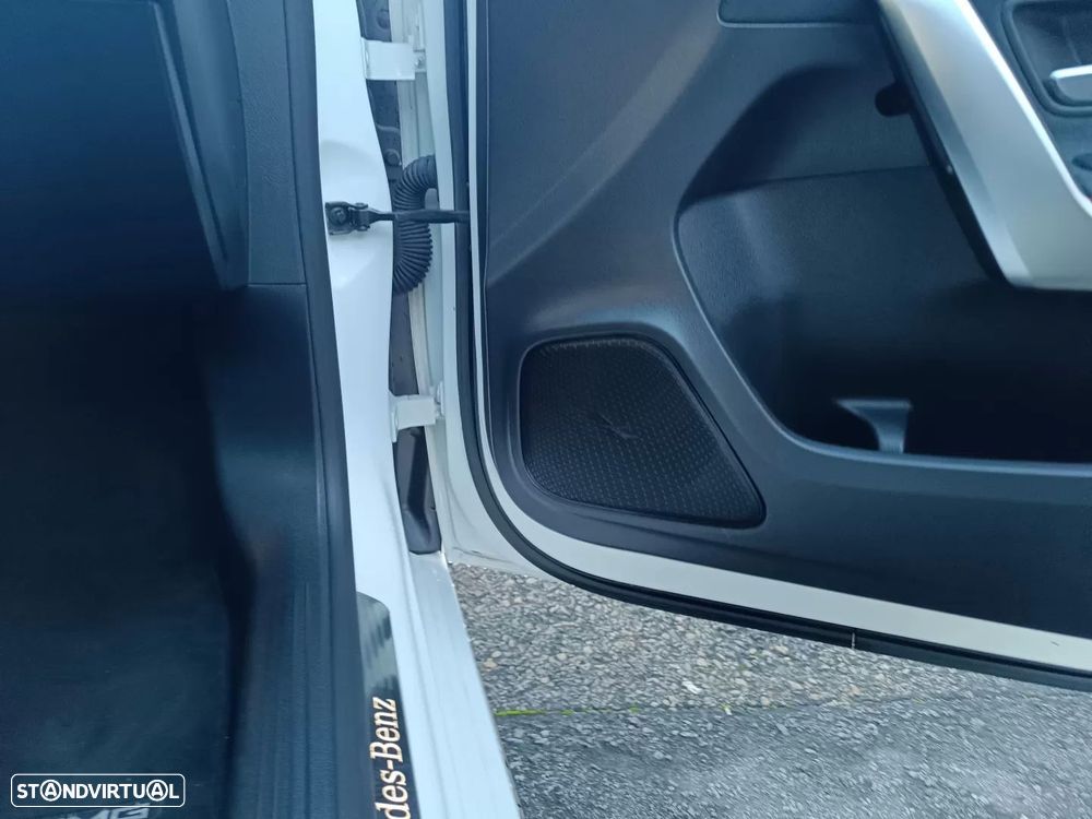 Mercedes-Benz A 180 d 7G-DCT AMG Line - 34