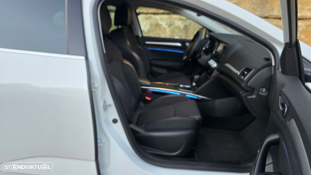 Renault Mégane 1.3 TCe Intens EDC - 47