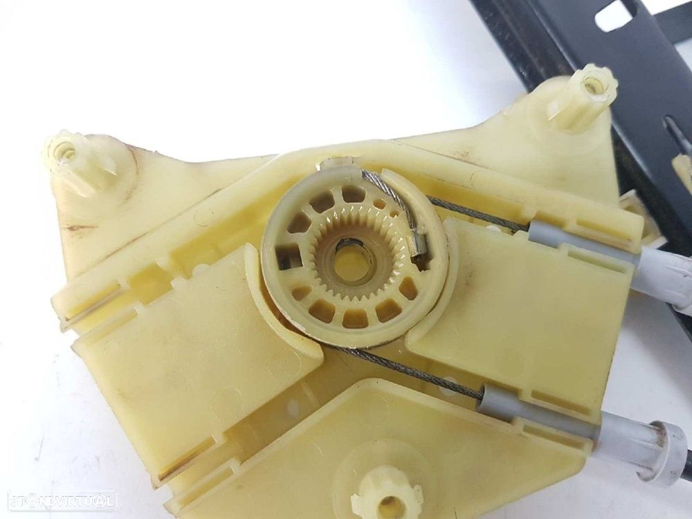 ELEVADOR FRENTE DIREITO SEAT LEON (1P1) REFERENCE - 3