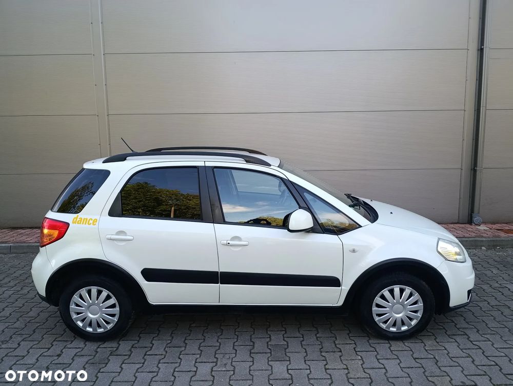 Suzuki SX4 - 10