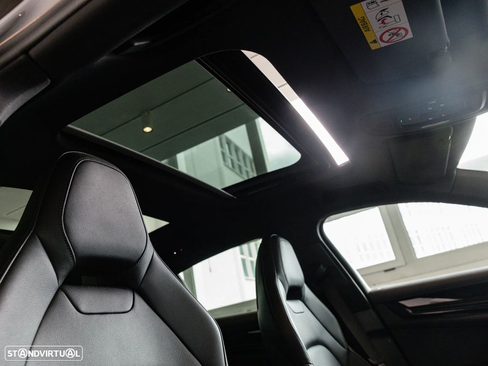 Porsche Panamera 4 E-Hybrid - 37